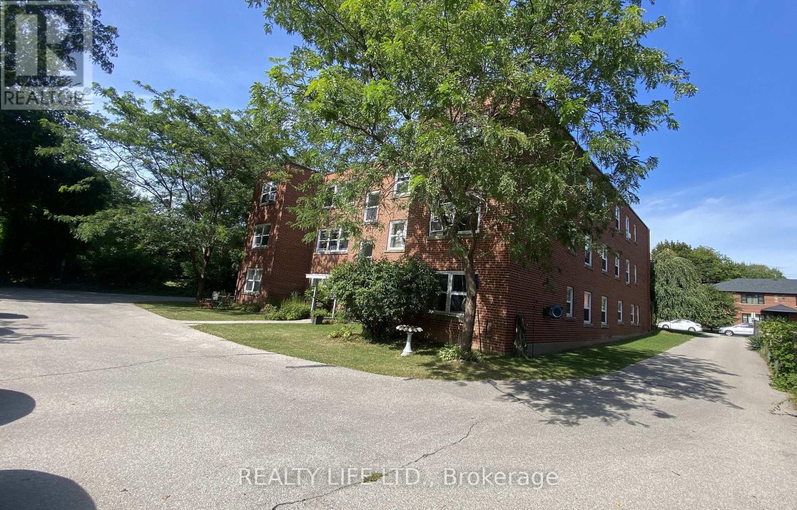 2124 Harris Crescent, Burlington, Ontario  L7R 1G4 - Photo 7 - W13832768