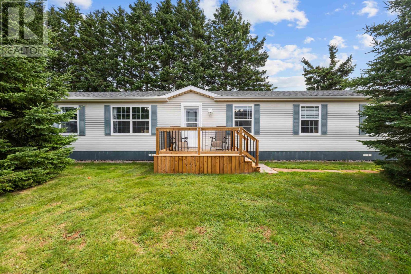 26 Cray Avenue, Summerside, Prince Edward Island  C1N 6R5 - Photo 2 - 202623194