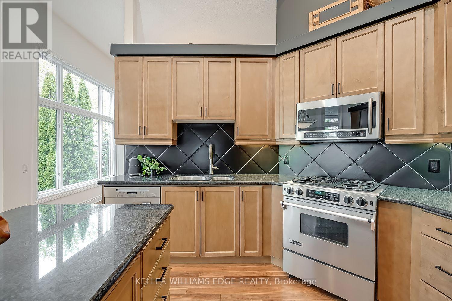 4285 Couples Crescent, Burlington, Ontario  L7M 4Y8 - Photo 15 - W13831018