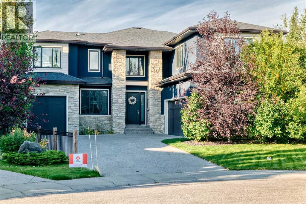 62 Wexford Crescent SW, Calgary, Alberta  T3H 0H1 - Photo 1 - A2347537
