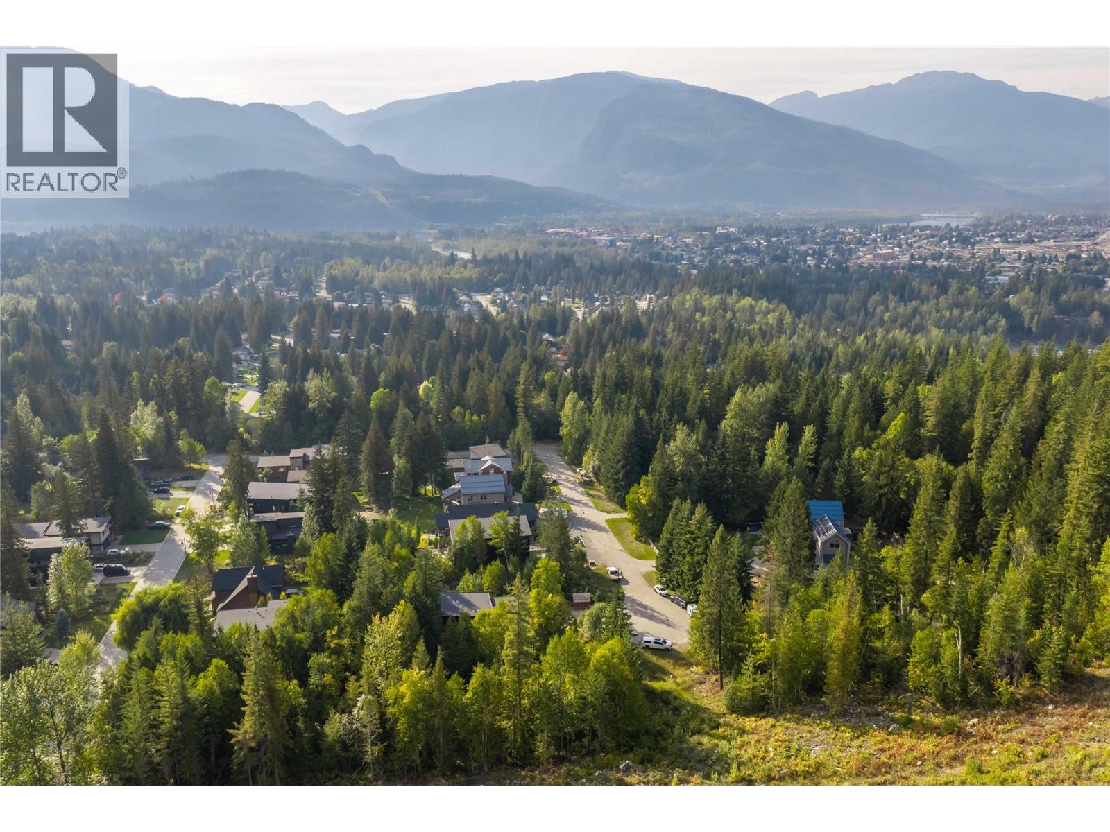 2077 Uplands Road, Revelstoke, British Columbia  V0E 2S1 - Photo 40 - 10401600
