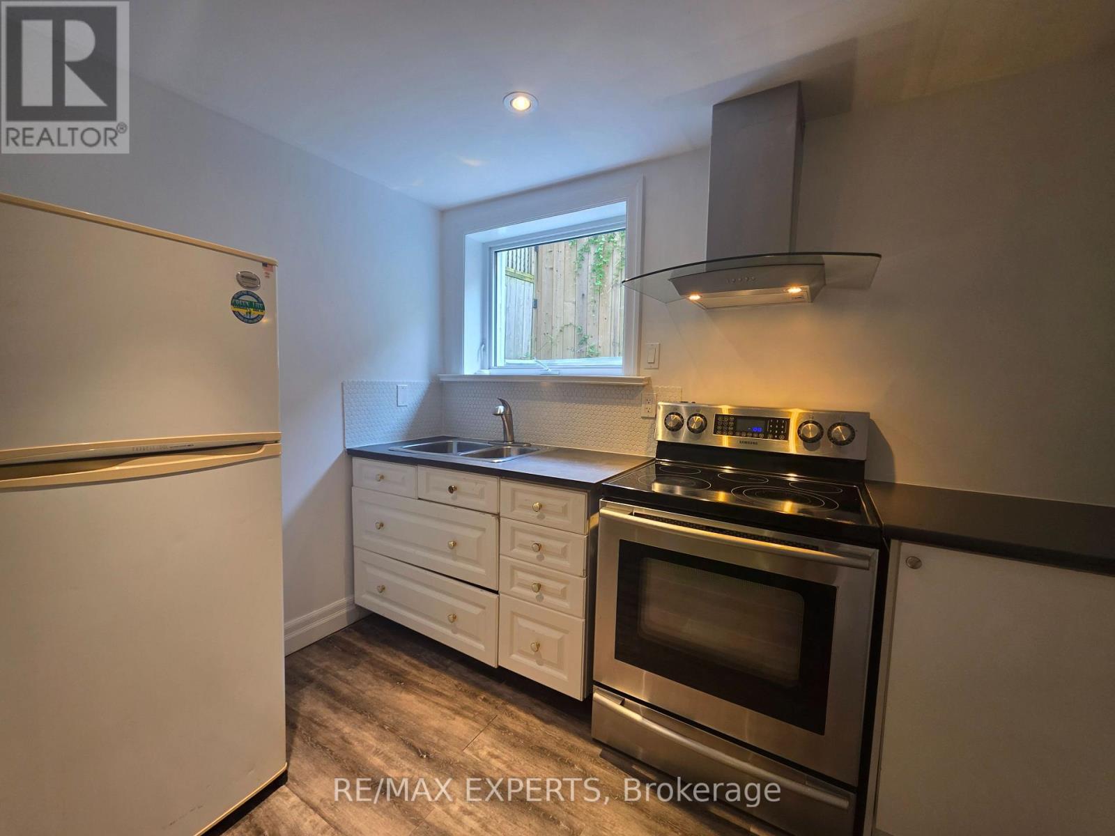 Lower - 39 Twenty Fifth Street, Toronto, Ontario  M8V 3P8 - Photo 7 - W13832862