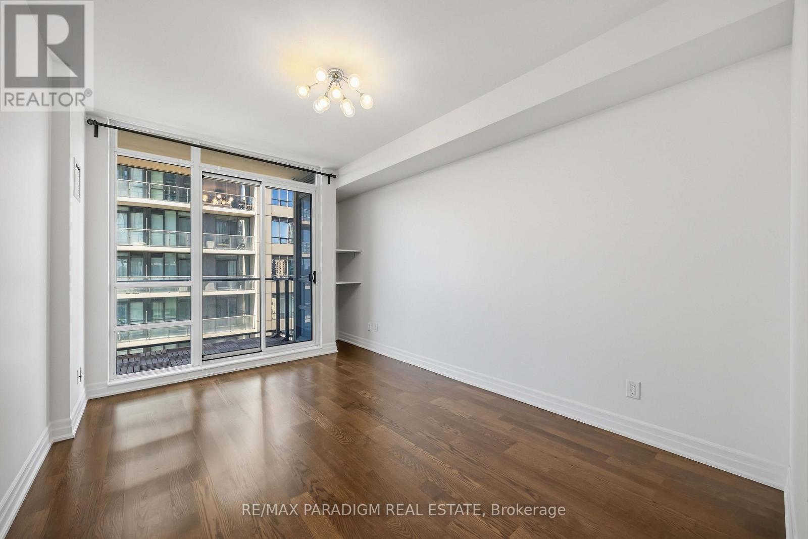 802 - 500 St Clair Avenue W, Toronto, Ontario  M6C 1A8 - Photo 22 - C13832876