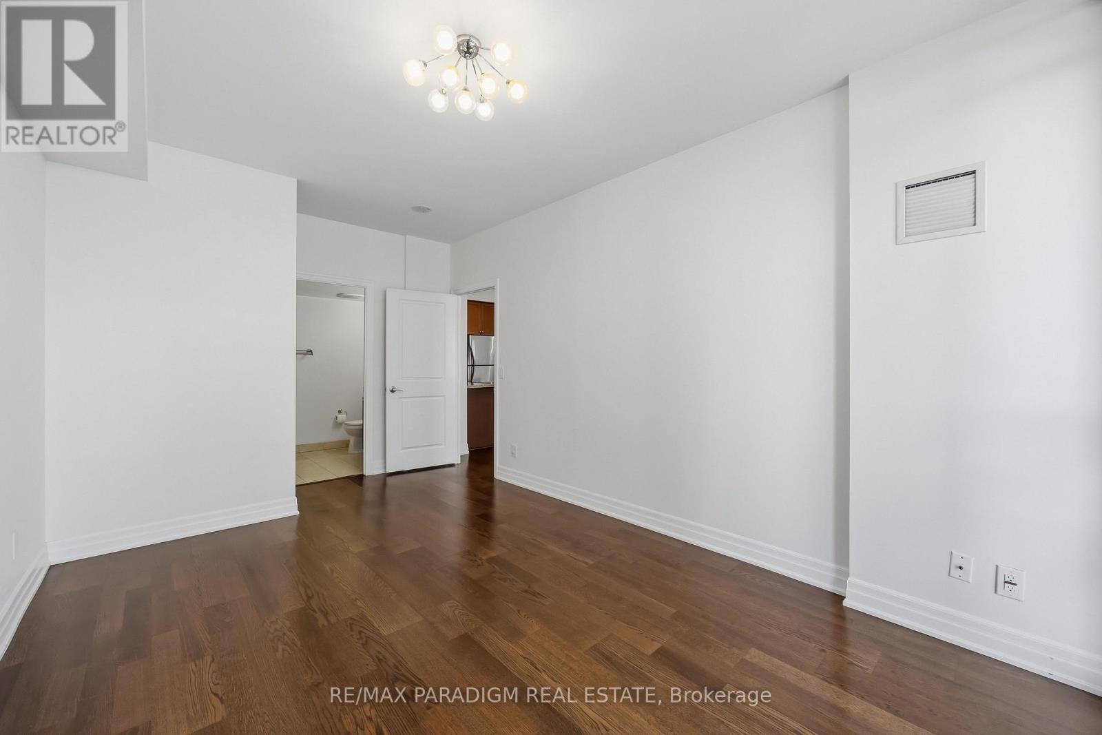 802 - 500 St Clair Avenue W, Toronto, Ontario  M6C 1A8 - Photo 24 - C13832876