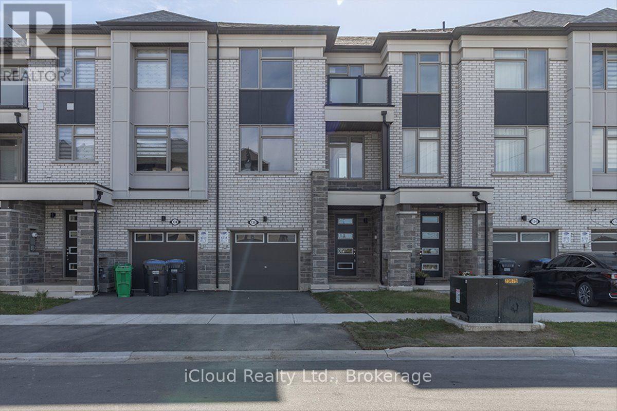 158 Keppel Circle, Brampton, Ontario  L7A 5K7 - Photo 2 - W13832880