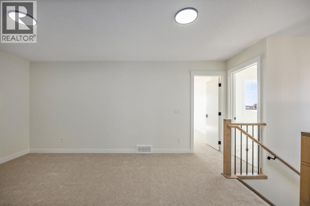 150 Lakewood Crescent