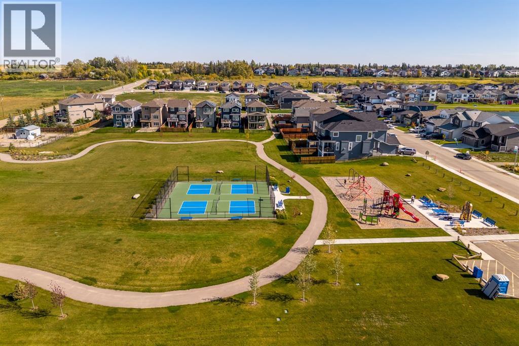 150 Lakewood Crescent
