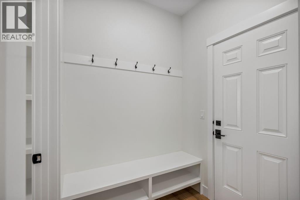 150 Lakewood Crescent