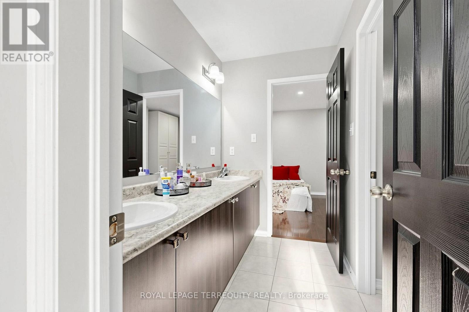 2549 Snow Knight Drive, Oshawa, Ontario  L1L 0K2 - Photo 19 - E13820554