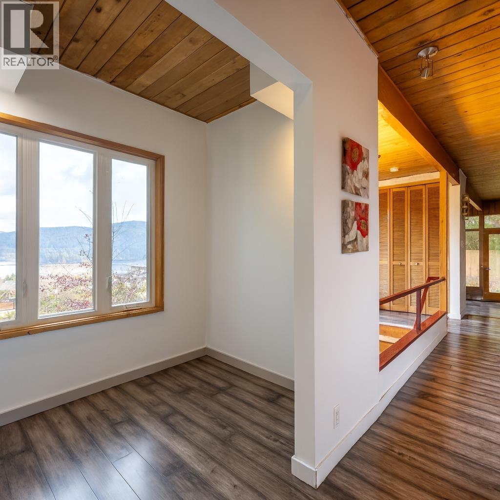 873 Baycrest Drive, North Vancouver, British Columbia  V7G 1N7 - Photo 5 - R3138080