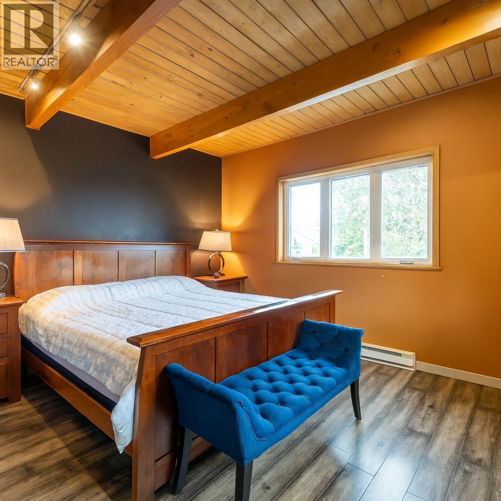 873 Baycrest Drive, North Vancouver, British Columbia  V7G 1N7 - Photo 7 - R3138080
