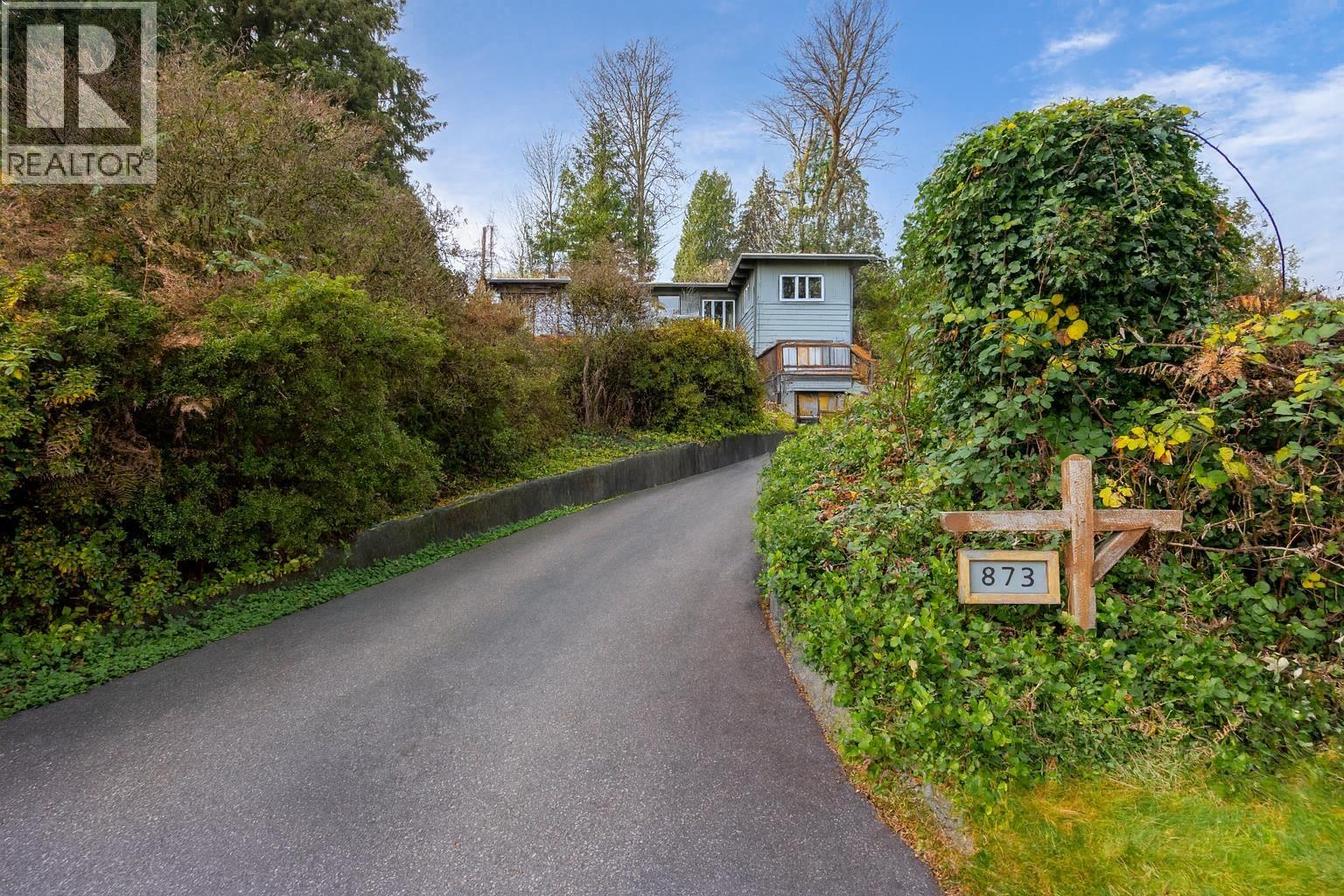 873 Baycrest Drive, North Vancouver, British Columbia  V7G 1N7 - Photo 13 - R3138080