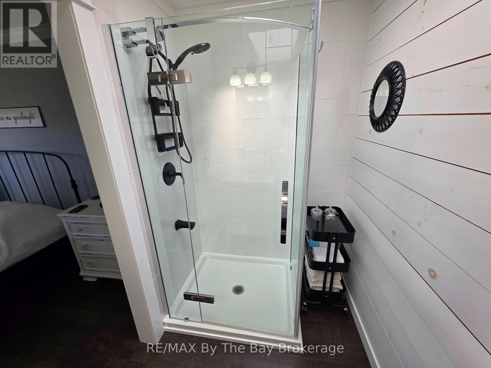 2 Red Oak Drive, Wasaga Beach, Ontario  L9Z 1J5 - Photo 29 - S13819576