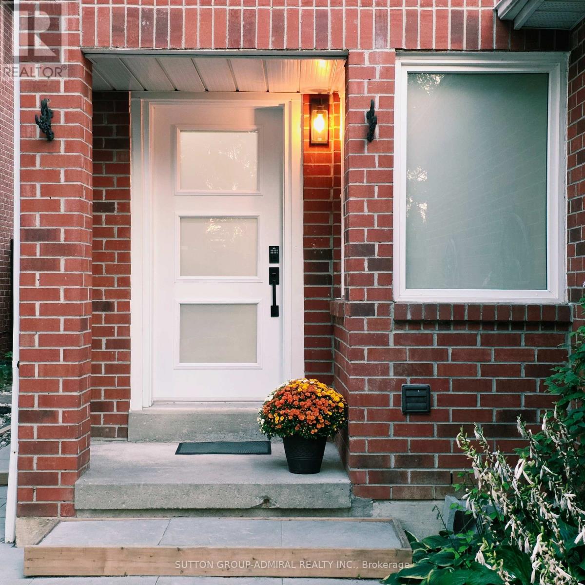 33 TRESHER COURT, Ajax, Ontario