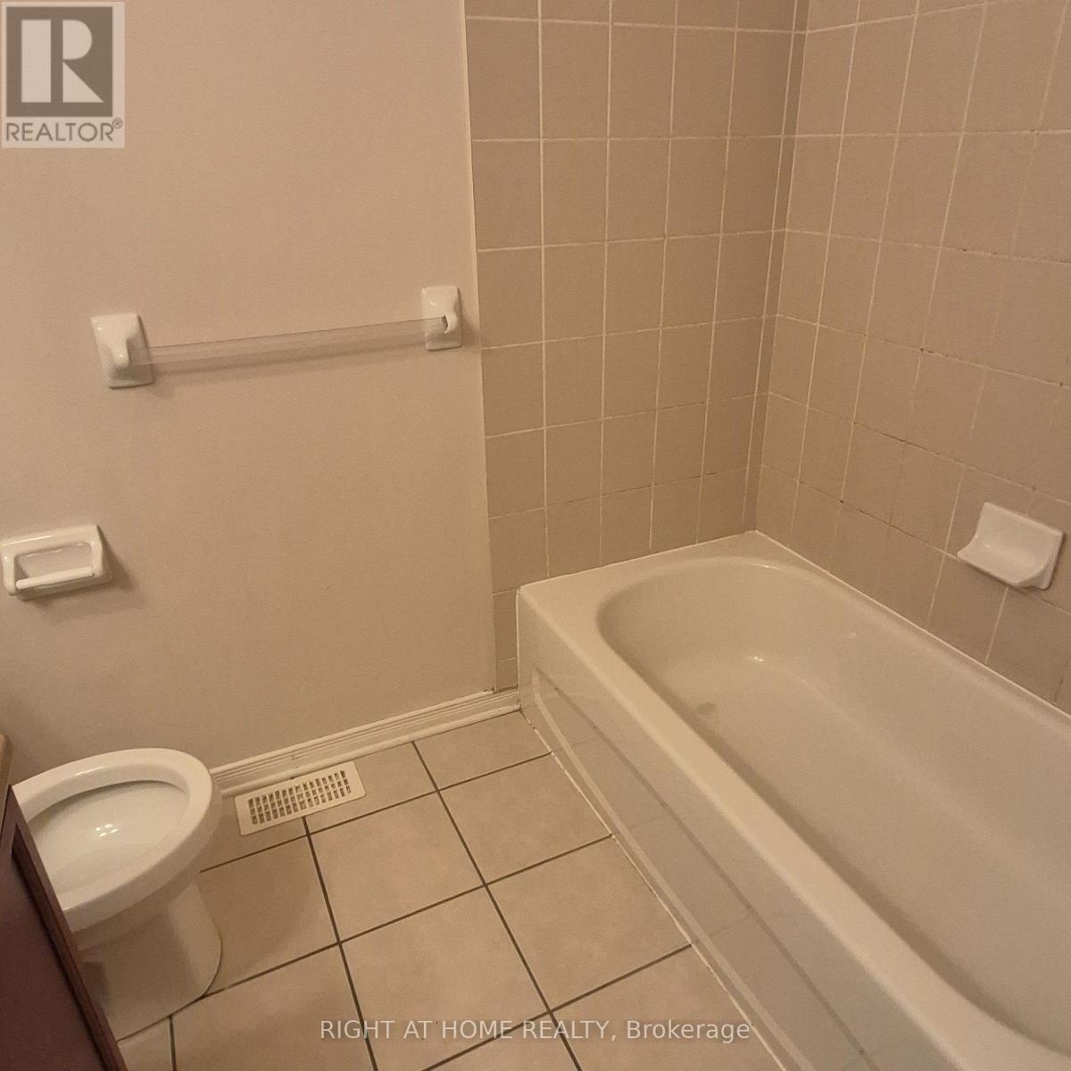 1046 Redtail Private, Ottawa, Ontario  K1J 0A9 - Photo 18 - X13831338