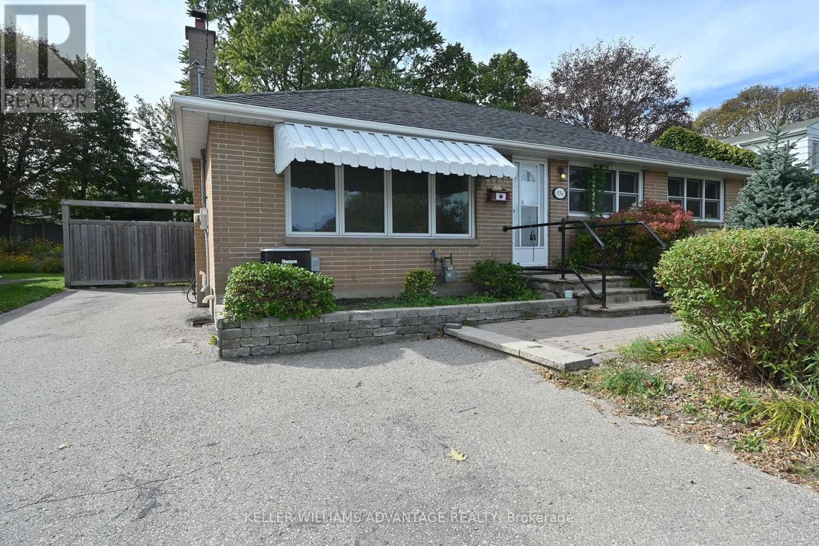 936 SOMERVILLE STREET, Oshawa, Ontario