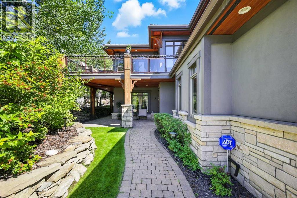 16 Spring Valley Lane SW, Calgary, Alberta  T3H 4V2 - Photo 3 - A2342374