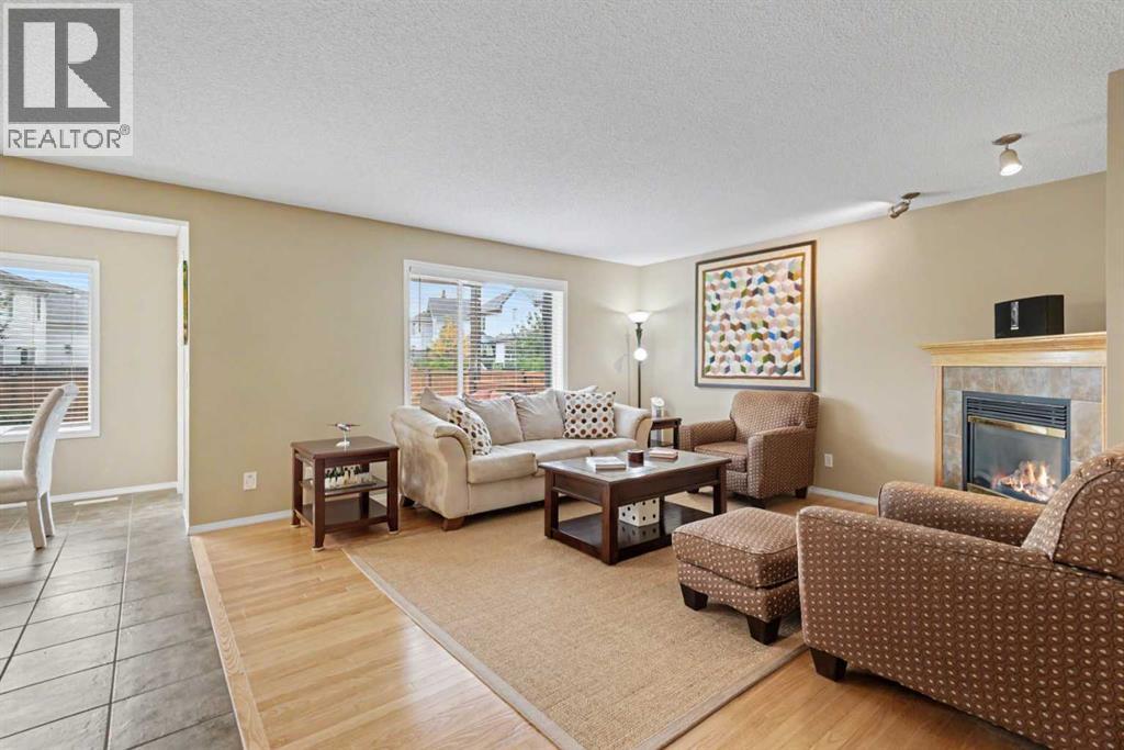 10 Cranfield Park SE, Calgary, Alberta  T3M 1B2 - Photo 4 - A2348033