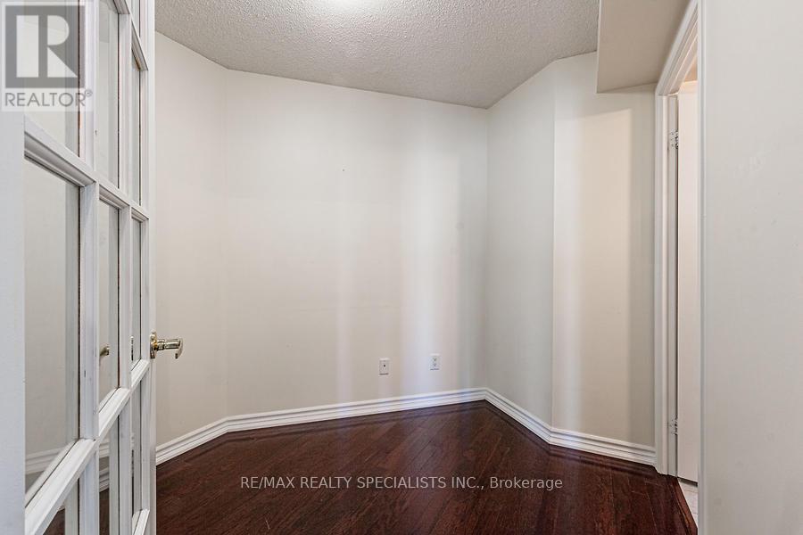 2320 - 25 Kingsbridge Garden Circle, Mississauga, Ontario  L5R 4B1 - Photo 16 - W13832942