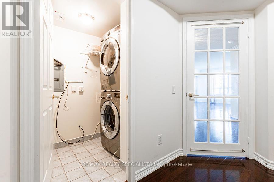 2320 - 25 Kingsbridge Garden Circle, Mississauga, Ontario  L5R 4B1 - Photo 17 - W13832942