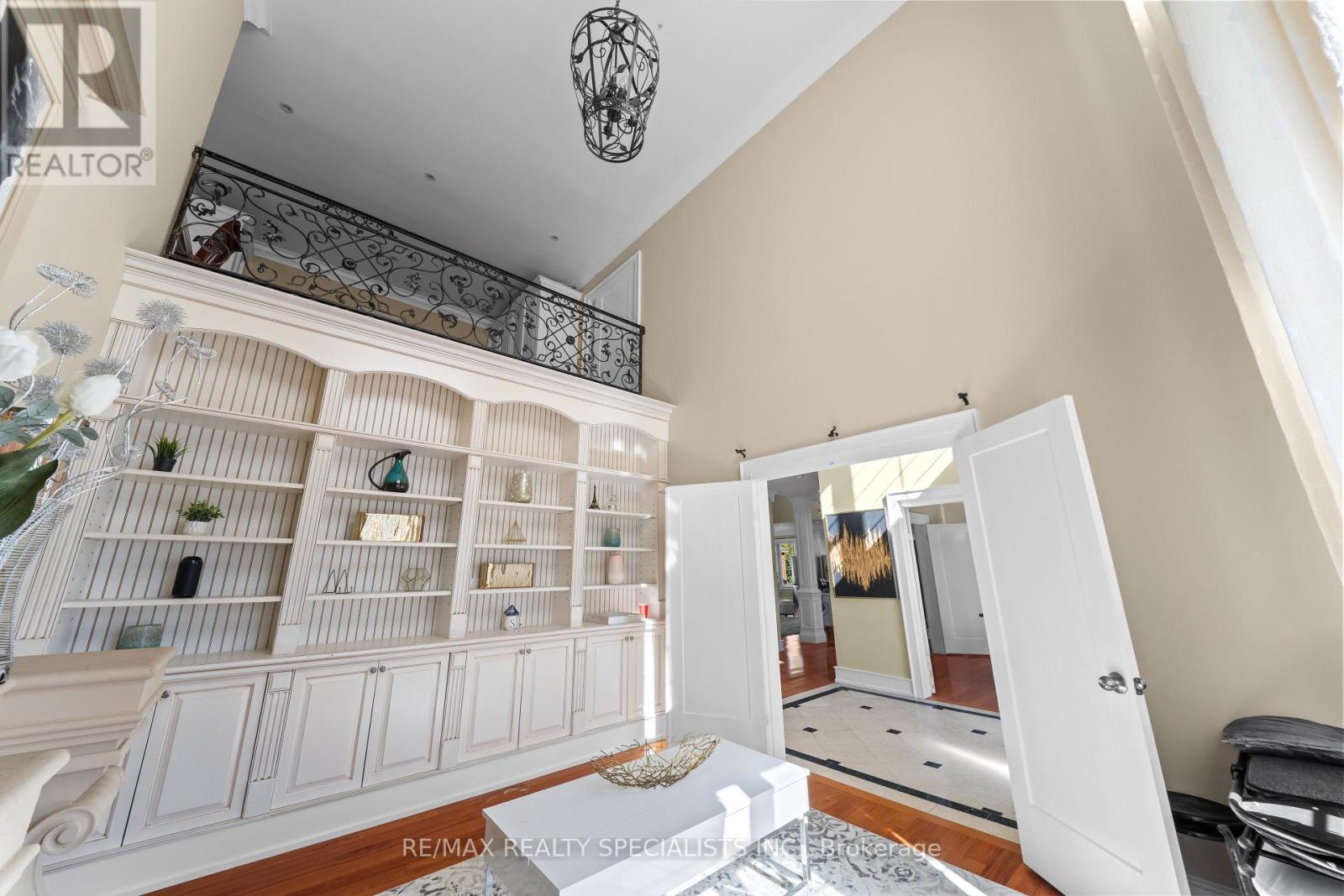 2489 Olinda Court, Mississauga, Ontario  L5C 4P5 - Photo 11 - W13829738