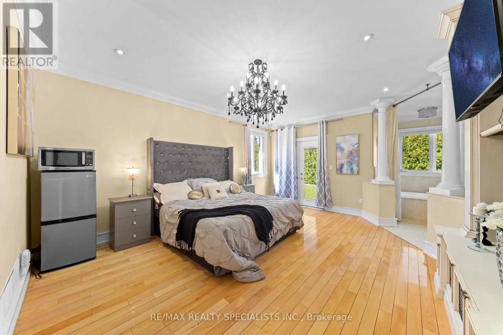 2489 Olinda Court, Mississauga, Ontario  L5C 4P5 - Photo 22 - W13829738