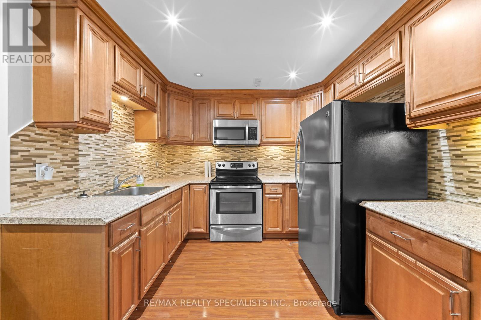 2489 Olinda Court, Mississauga, Ontario  L5C 4P5 - Photo 41 - W13829738