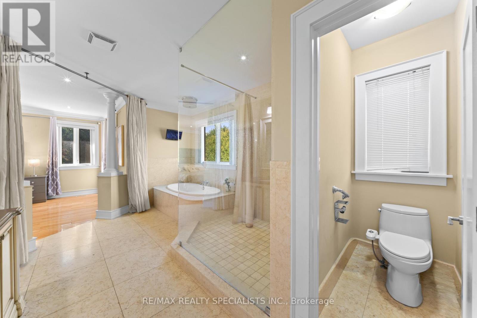 2489 Olinda Court, Mississauga, Ontario  L5C 4P5 - Photo 25 - W13829738