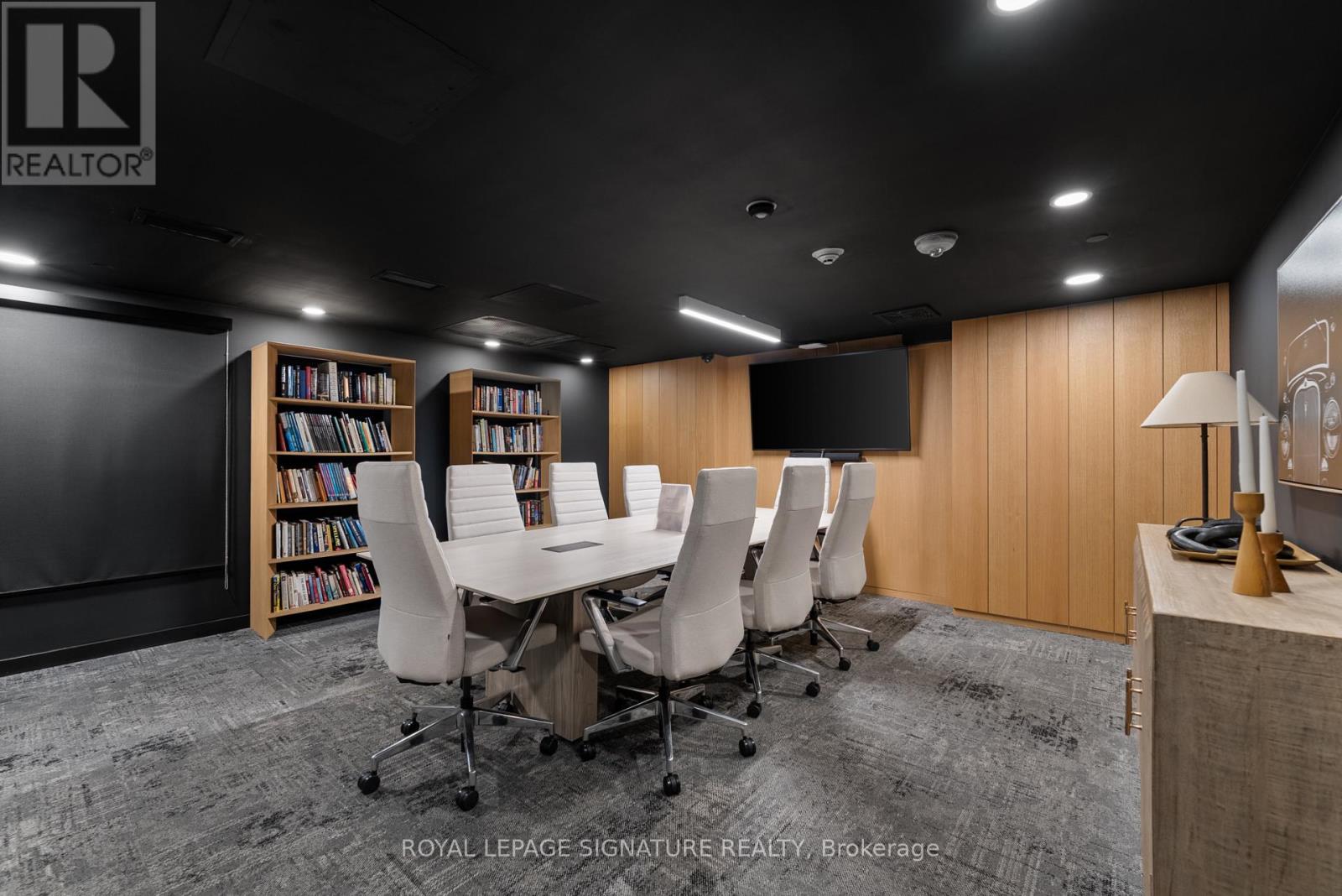 Ph604 - 899 College Street, Toronto, Ontario  M6H 3P7 - Photo 42 - C13784268