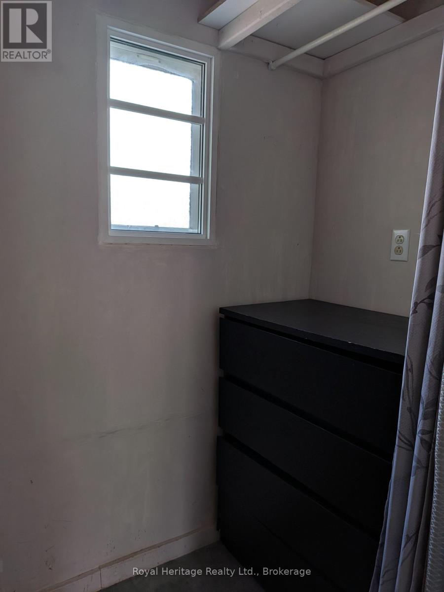 B - 204 Court Street, Oshawa, Ontario  L1H 4W7 - Photo 6 - E13832414