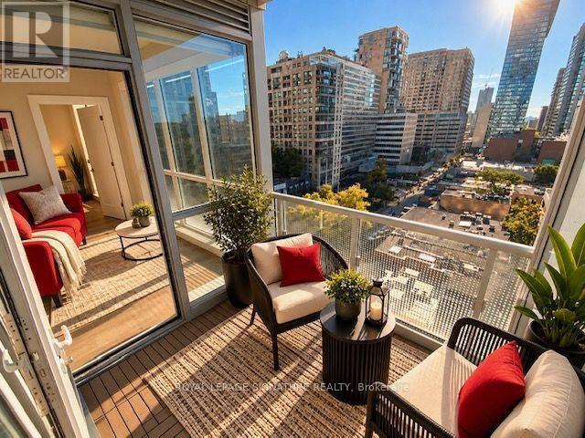 1003 - 88 Cumberland Street, Toronto, Ontario M5R 1A3 - Photo 3 - C13832974