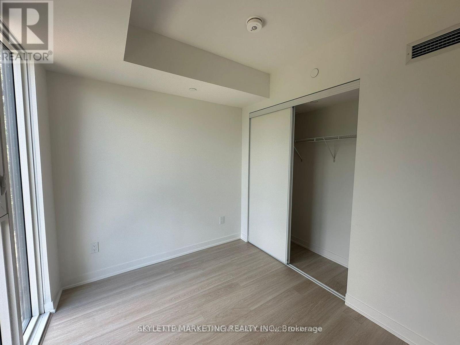 318 - 500 Wilson Avenue, Toronto, Ontario  M3H 5Y9 - Photo 4 - C13832976