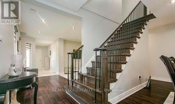 95 Lent Crescent, Brampton, Ontario L6Y 4X7 - Photo 9 - W13828504