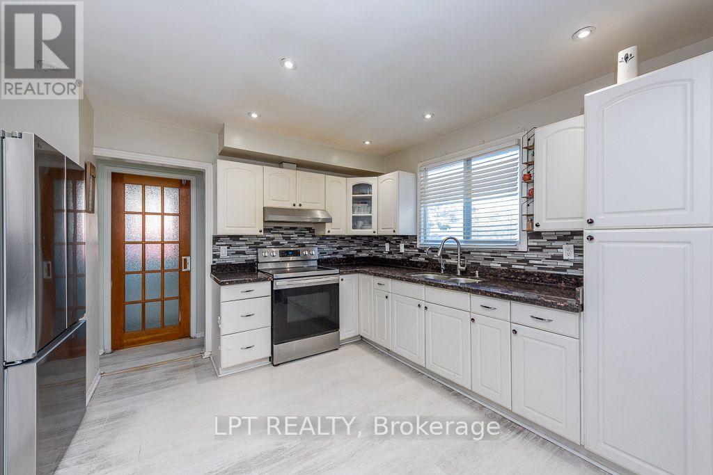 111 Dearbourne Boulevard, Brampton, Ontario  L6T 1J8 - Photo 10 - W13831032