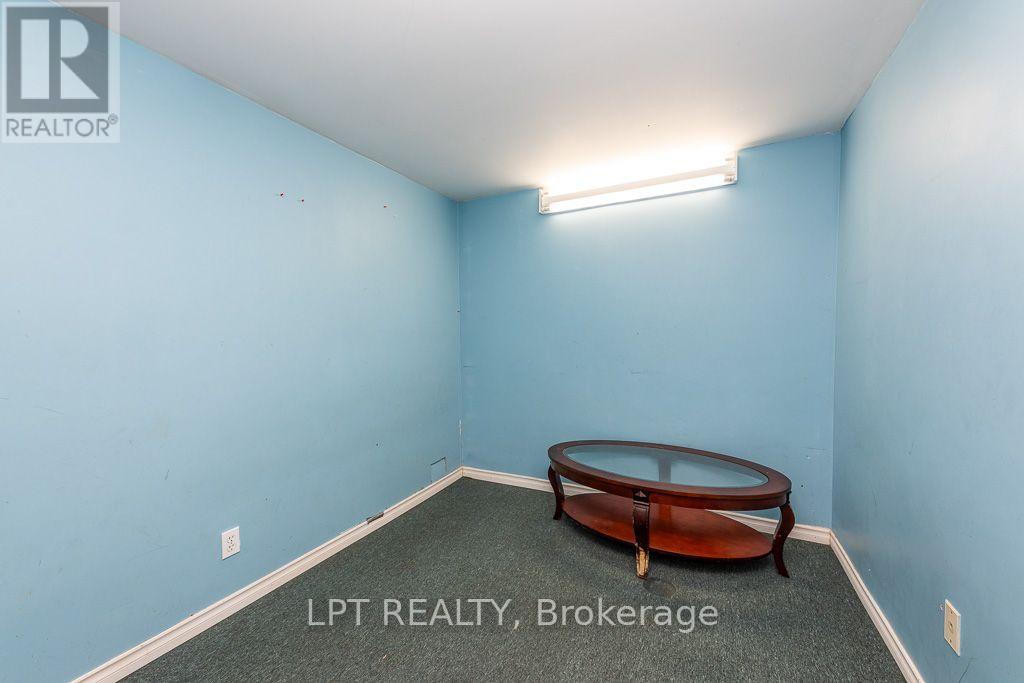 111 Dearbourne Boulevard, Brampton, Ontario  L6T 1J8 - Photo 30 - W13831032