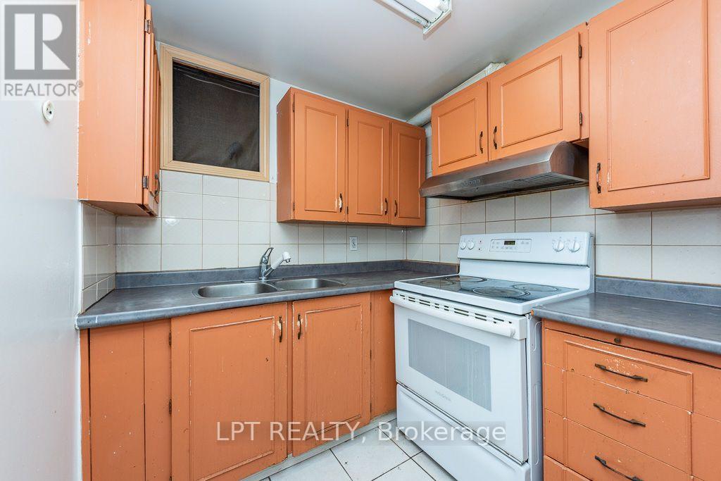 111 Dearbourne Boulevard, Brampton, Ontario  L6T 1J8 - Photo 36 - W13831032