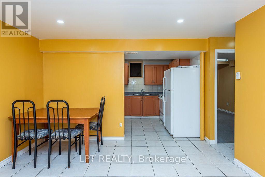 111 Dearbourne Boulevard, Brampton, Ontario  L6T 1J8 - Photo 34 - W13831032