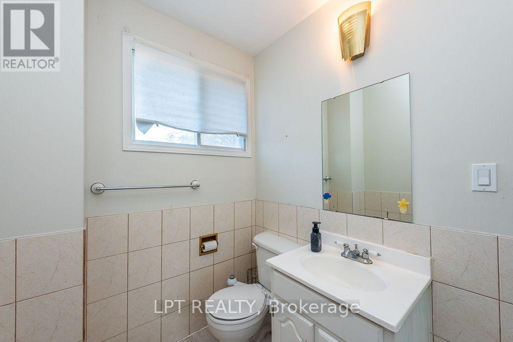 111 Dearbourne Boulevard, Brampton, Ontario  L6T 1J8 - Photo 19 - W13831032