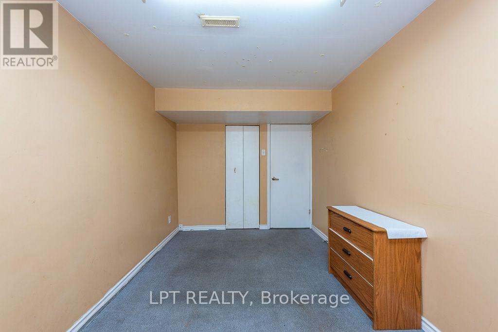 111 Dearbourne Boulevard, Brampton, Ontario  L6T 1J8 - Photo 29 - W13831032