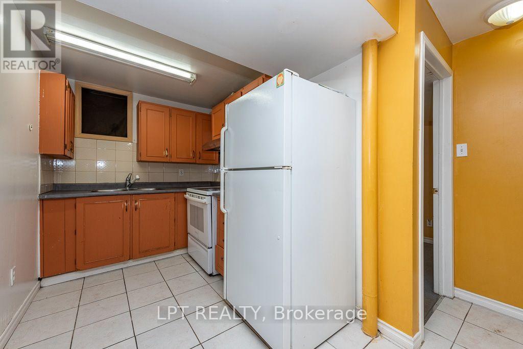 111 Dearbourne Boulevard, Brampton, Ontario  L6T 1J8 - Photo 35 - W13831032