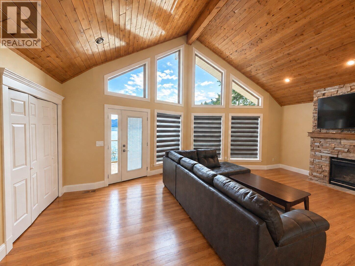 7250 Highway 97 S, Peachland, British Columbia  V0H 1X9 - Photo 14 - 10401875