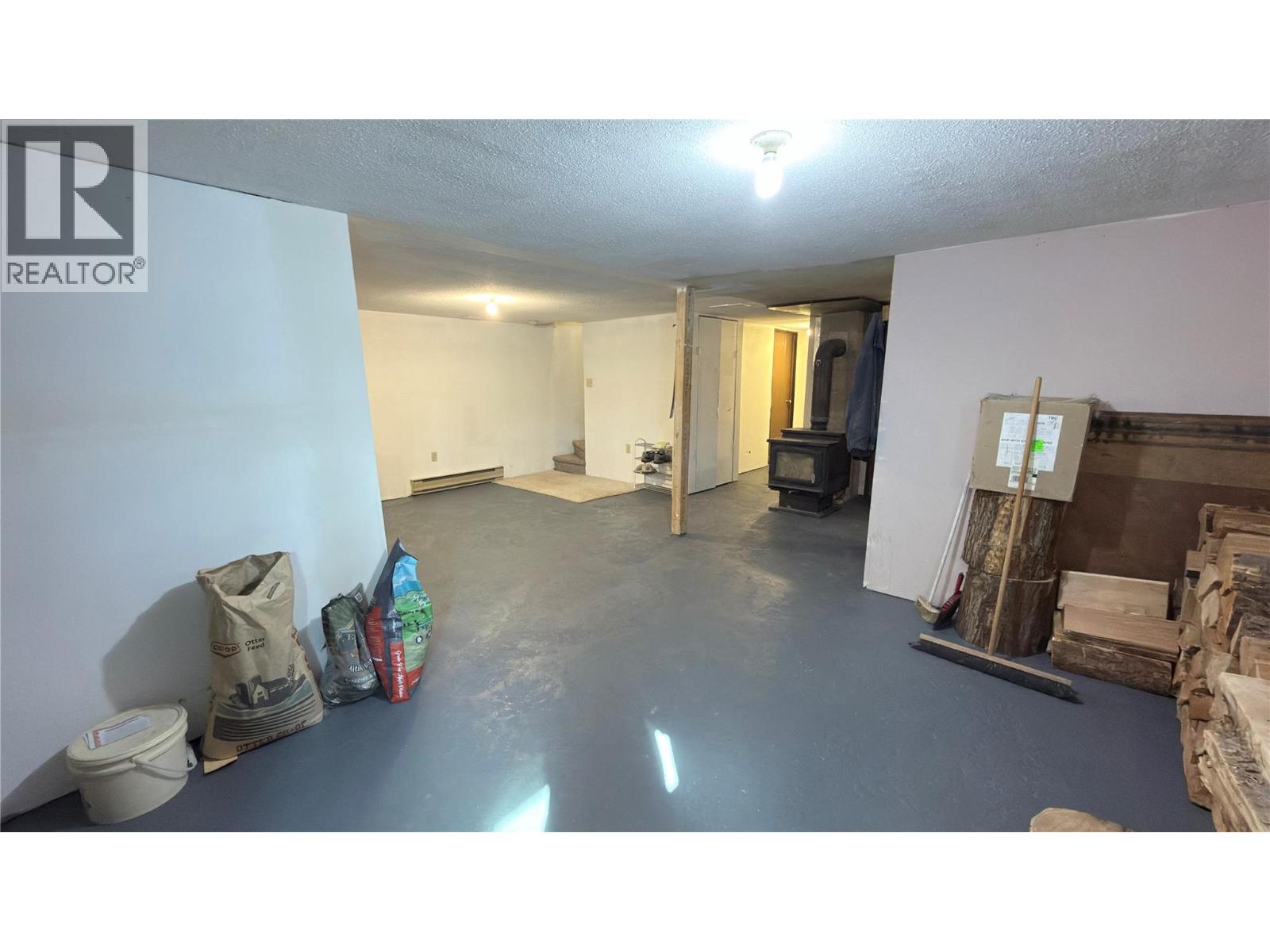 570 Eholt Street, Midway, British Columbia  V0H 1M0 - Photo 42 - 10374397