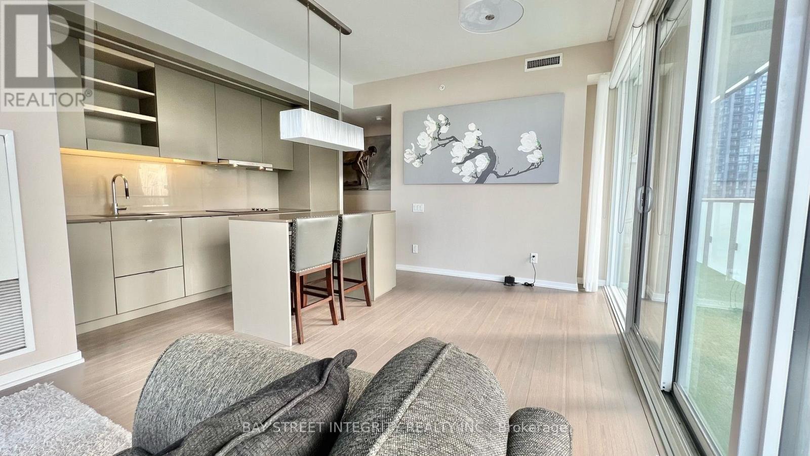 2409 - 101 Peter Street, Toronto, Ontario  M5V 0G6 - Photo 5 - C13832998