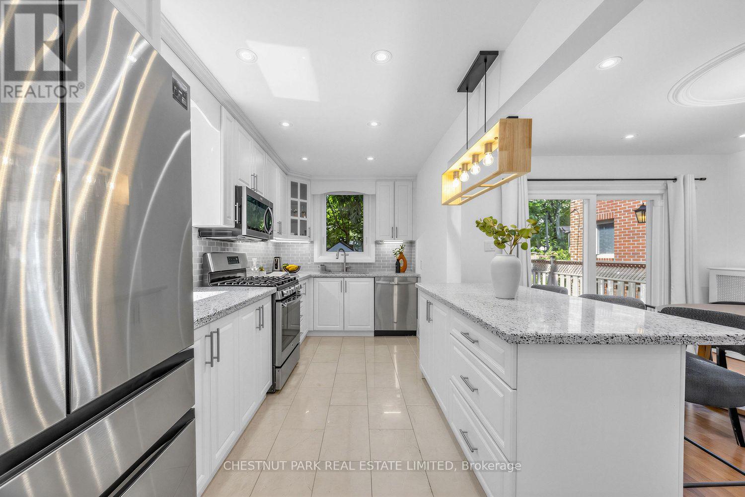 178 Hanna Road, Toronto, Ontario  M4G 2N8 - Photo 10 - C13796982