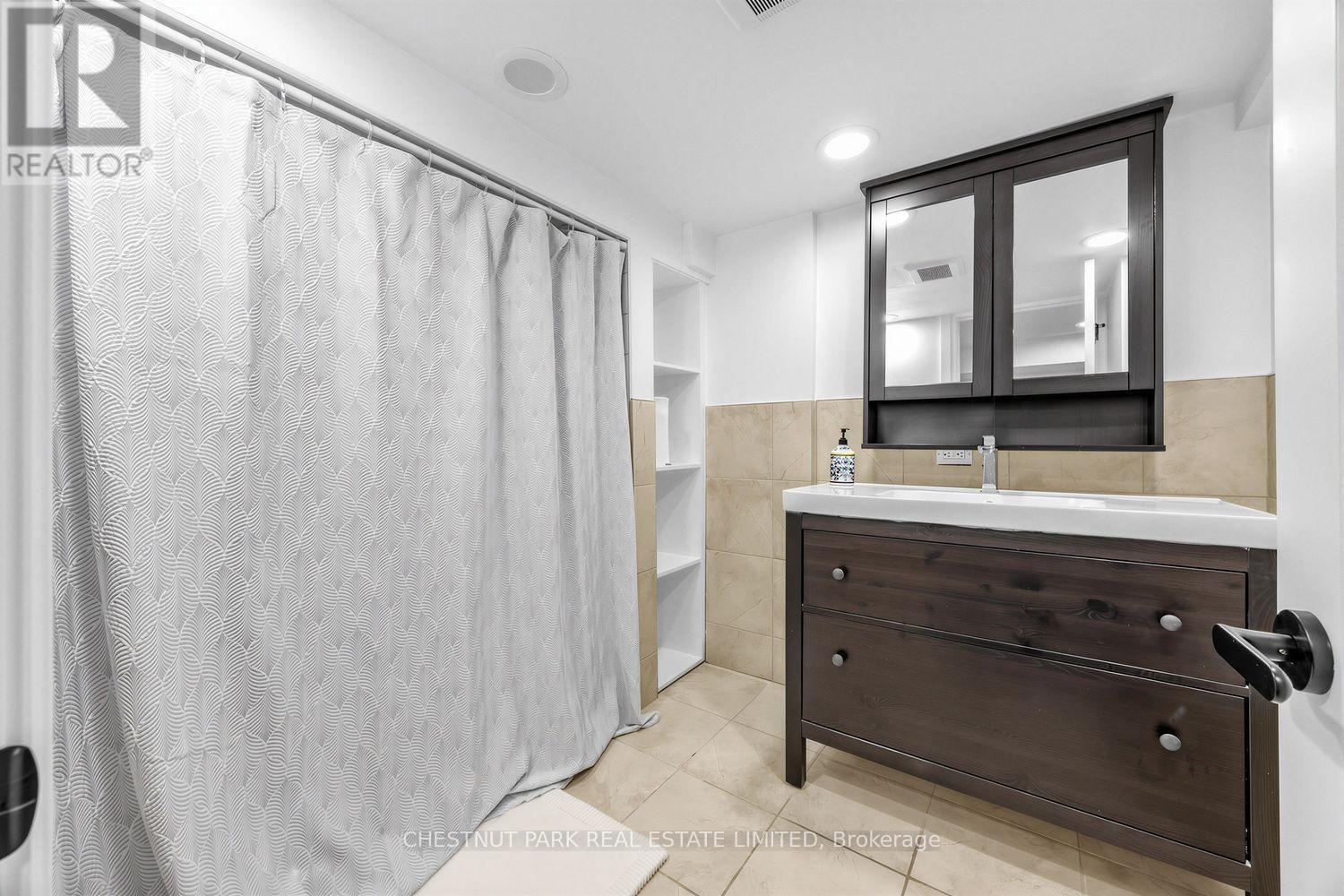 178 Hanna Road, Toronto, Ontario  M4G 2N8 - Photo 25 - C13796982