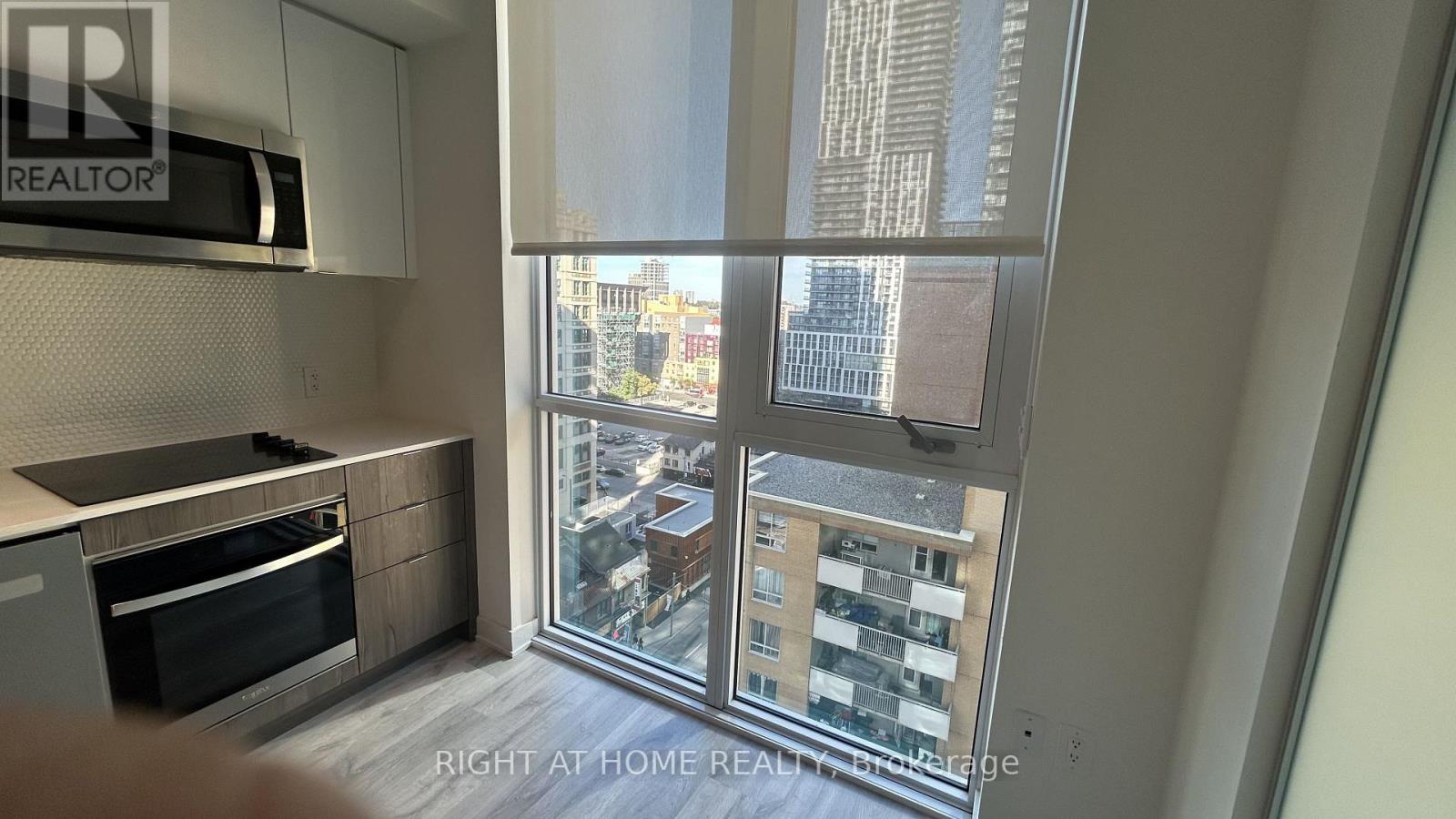 1105 - 100 Dalhousie Street, Toronto, Ontario  M5B 0C7 - Photo 2 - C13833008