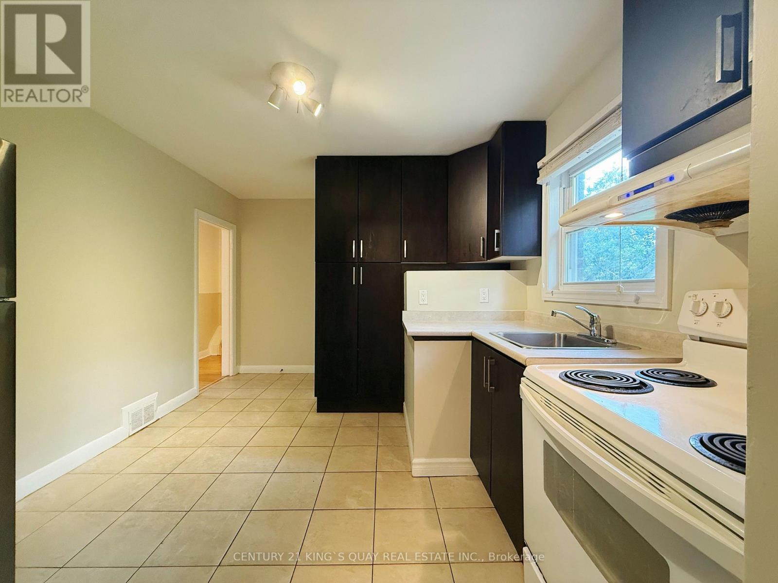 21 Marilyn Avenue, Toronto, Ontario  M1S 1B9 - Photo 9 - E13833014