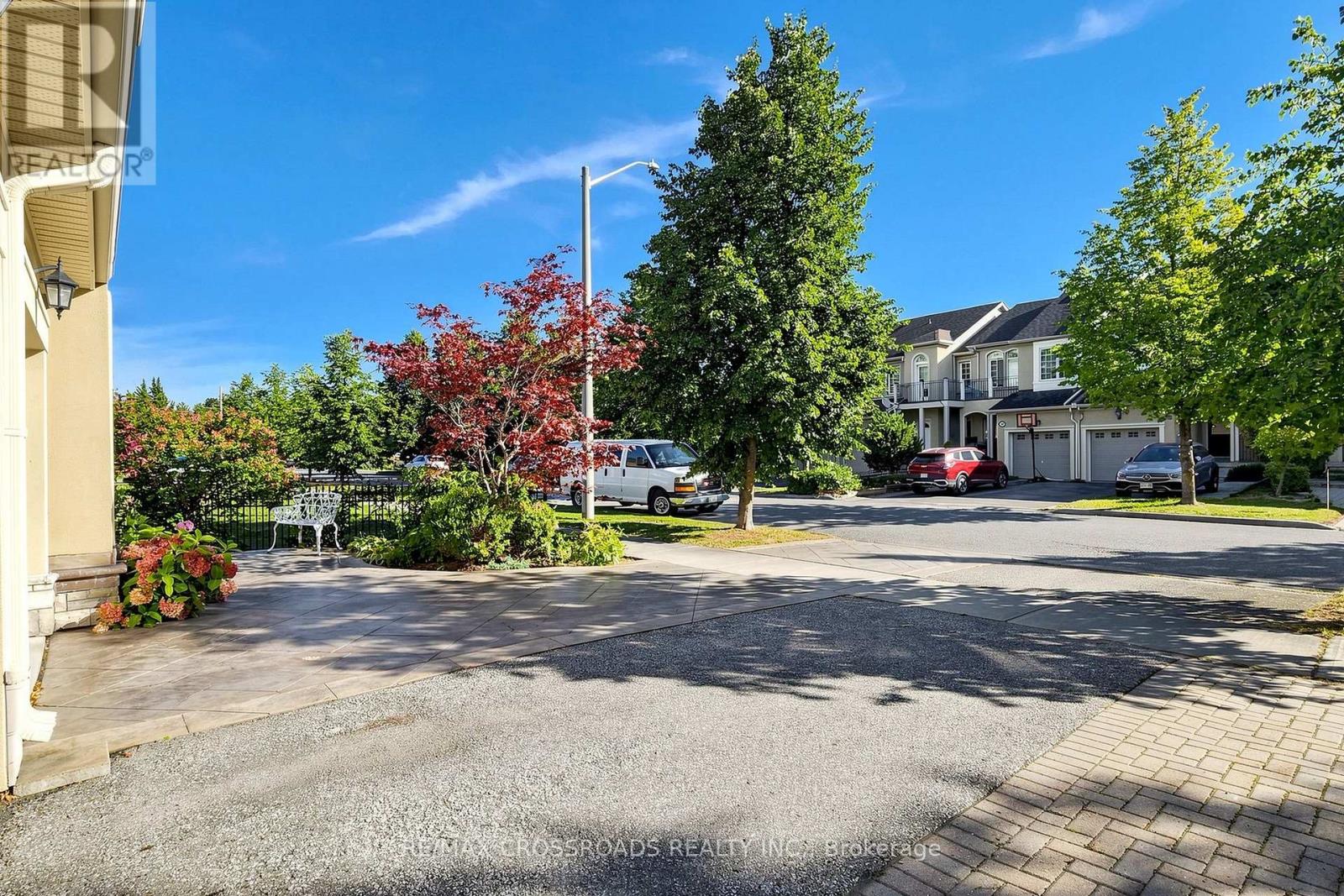 74 Romance Drive, Richmond Hill, Ontario  L4S 2R8 - Photo 4 - N13833042