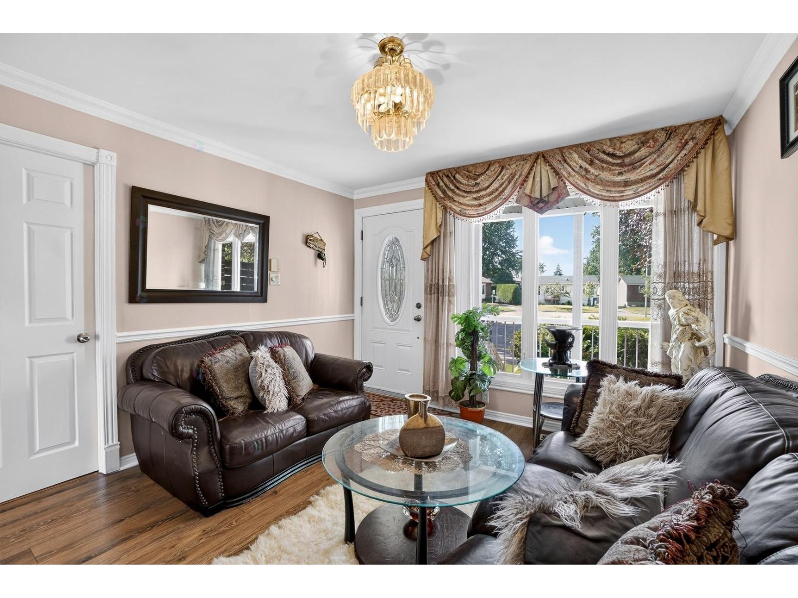 3390 Place Désy Laval (Fabreville) Quebec Canada H7P3J2 5