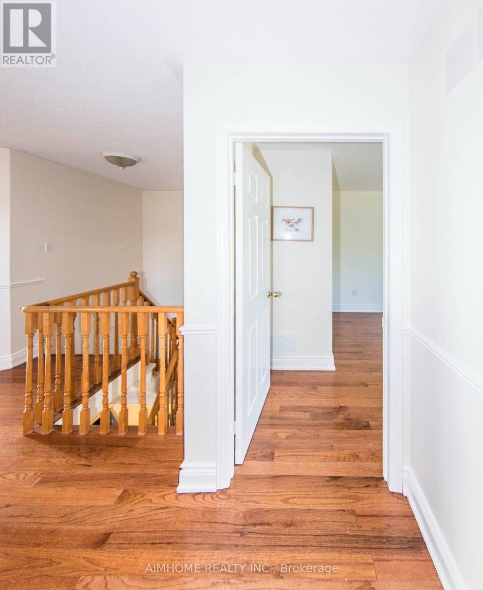 1122 Glen Valley Road, Oakville, Ontario  L6M 3K8 - Photo 13 - W13833036